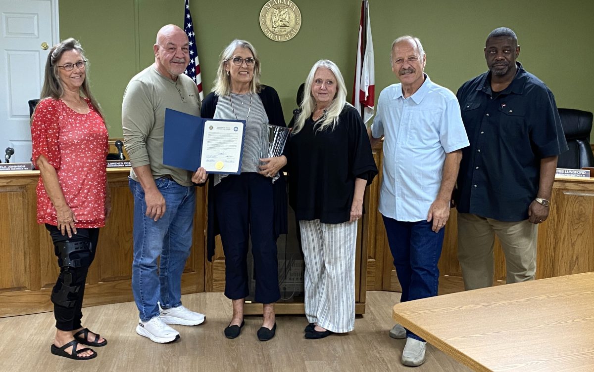 County Commission recognizes retirement of Carol Popham